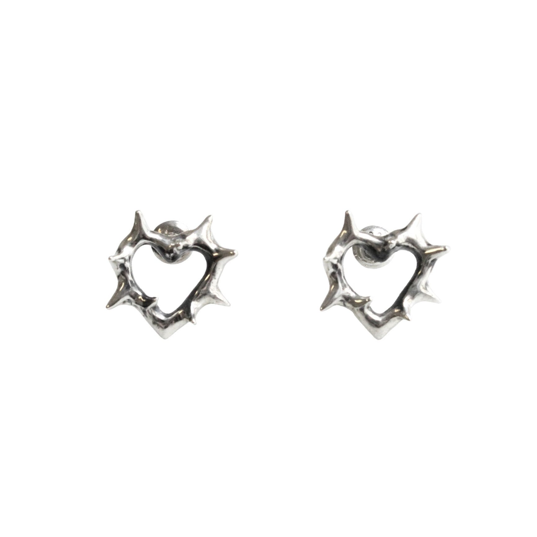 棘ハートピアス