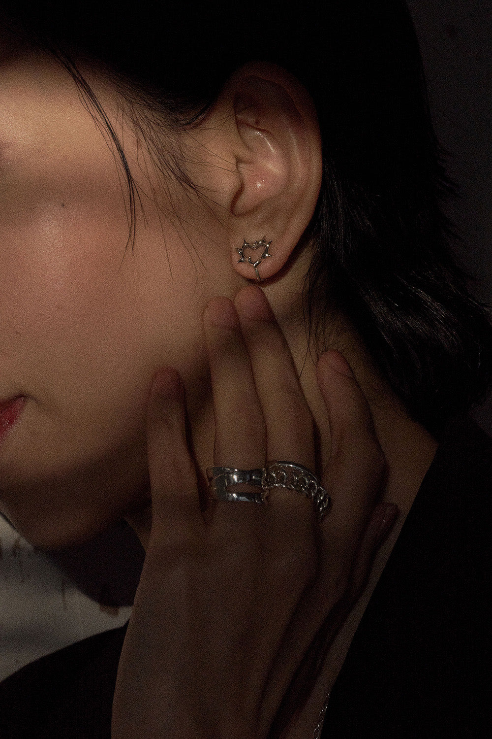 棘ハートピアス