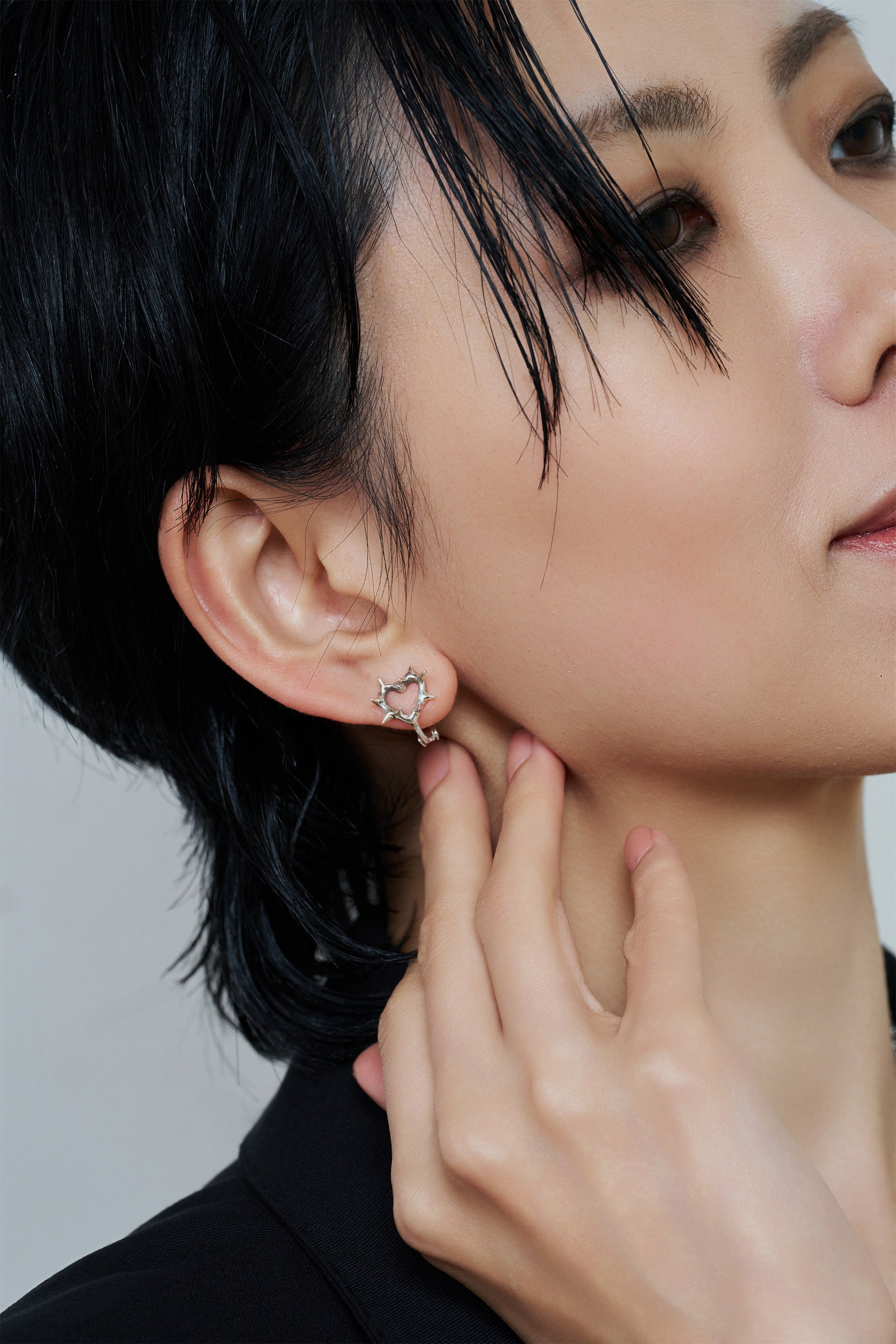 棘ハートピアス