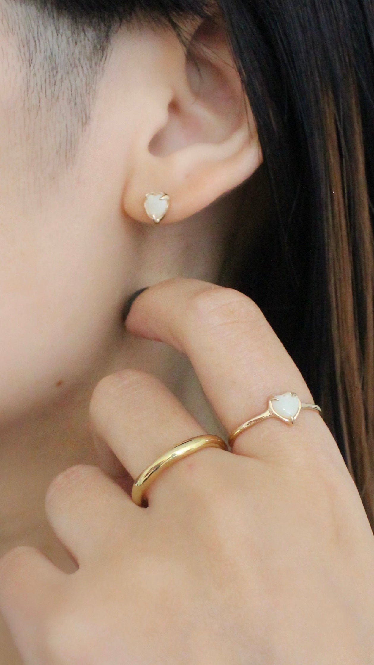 ハートオパールピアス