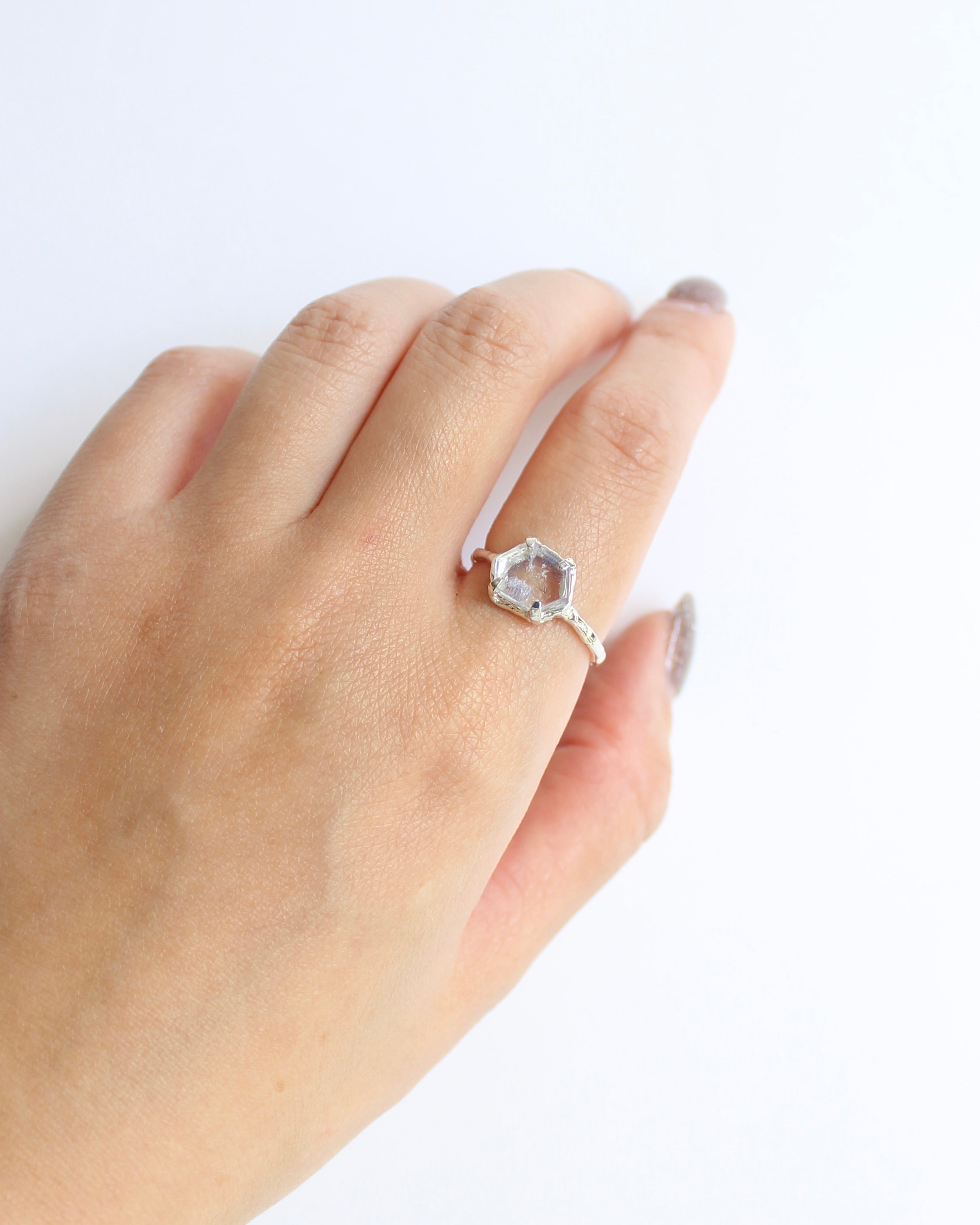 デュモルチェライトインクォーツリング – Haruka Ozone online store