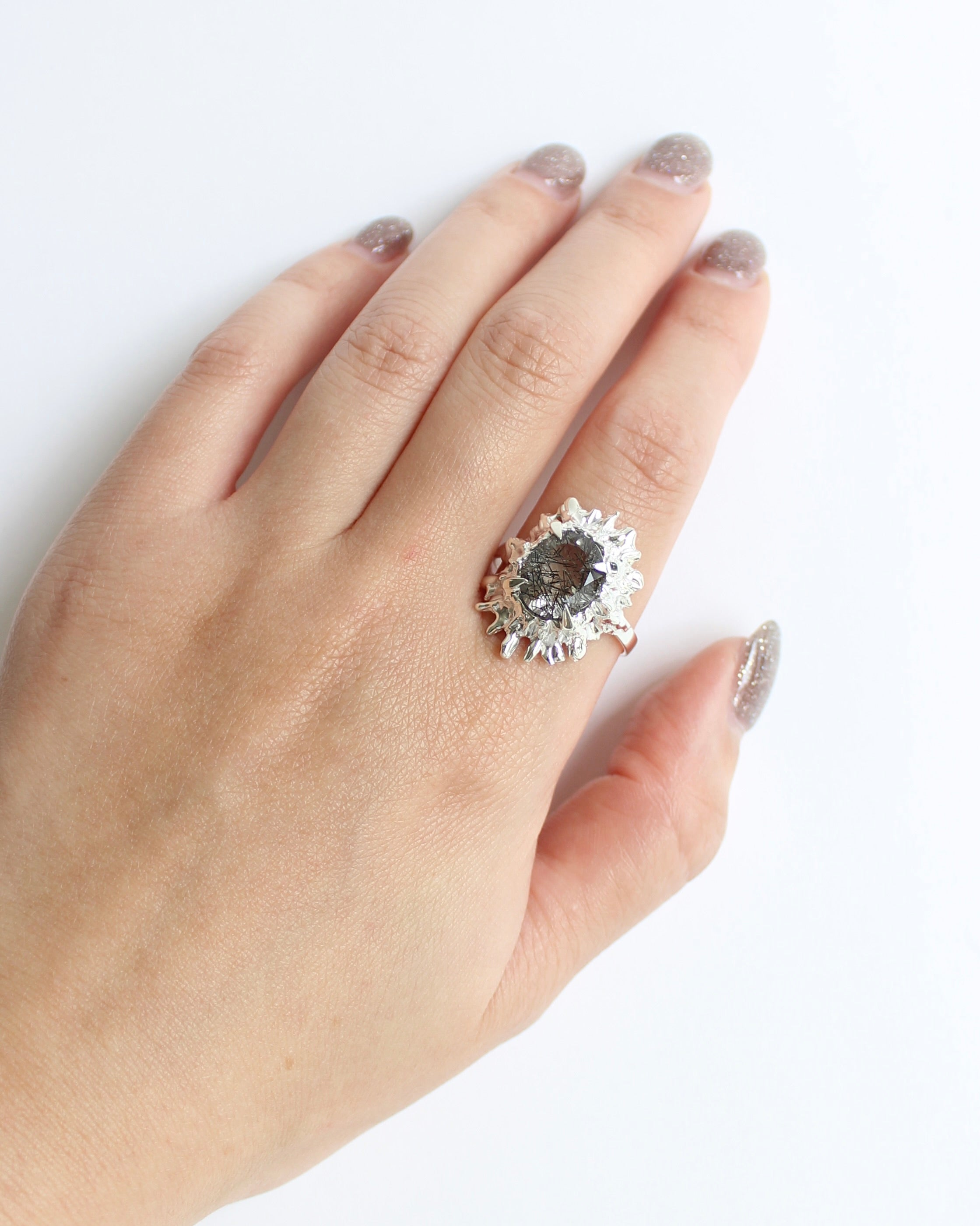 棘ハートピアス – Haruka Ozone online store